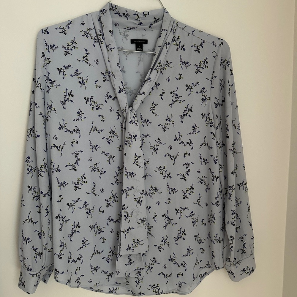 Ann Taylor purple grey floral blouse with long ties for Bow or knot.